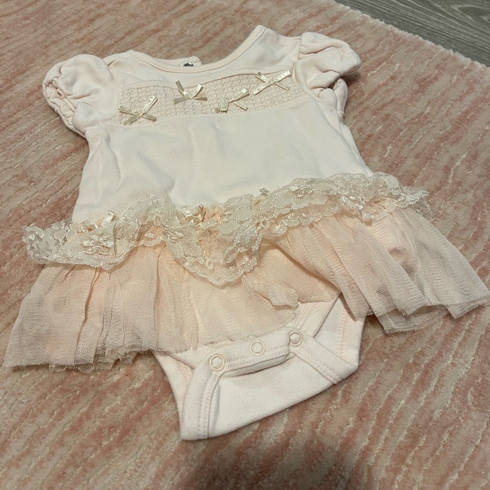 Little girl Harry & violet onsie 6-9months